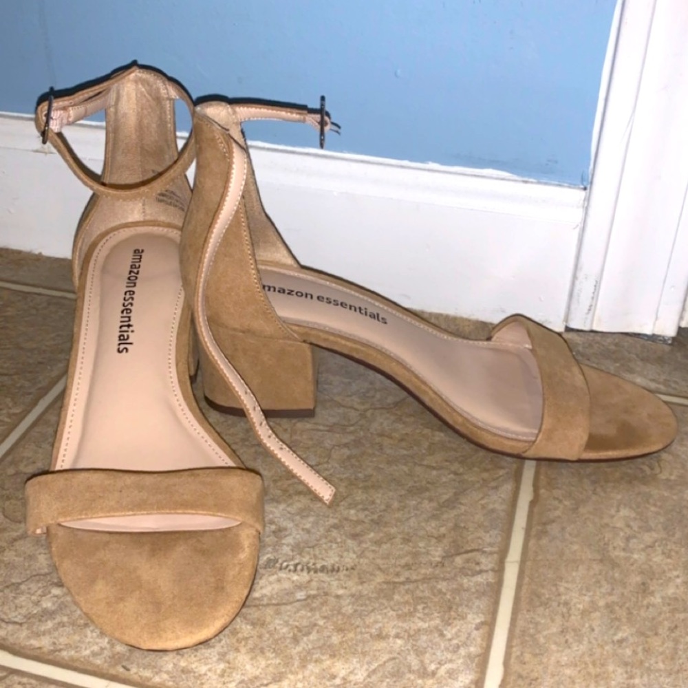 Amazon Essentials Beige Heel Sandals